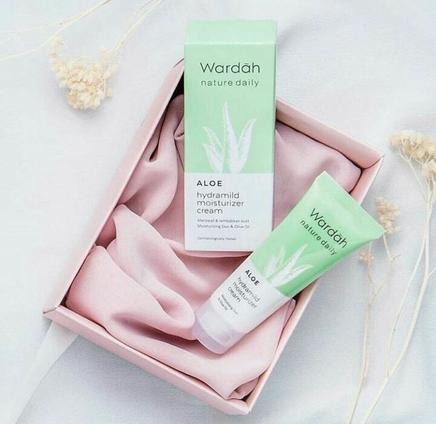 Skincare murah dari Wardah/ Foto: Instagram/wakeupmake.up Skincare dan makeup murah ala beauty influencer Lifni Sanders