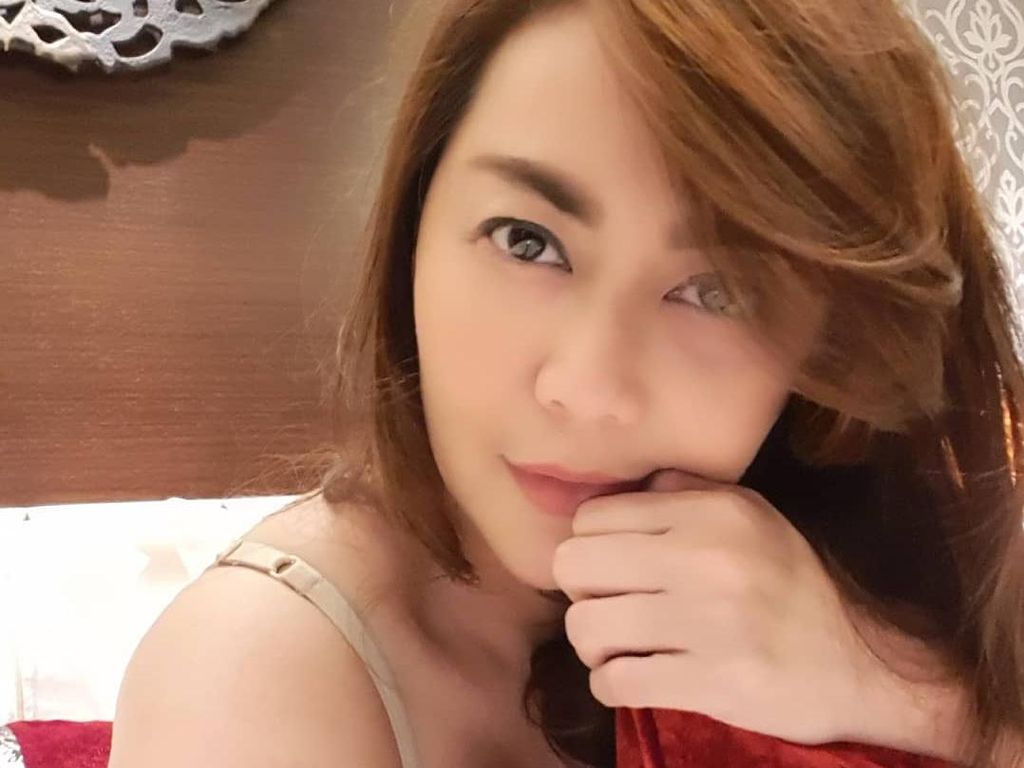 Potret Awet Muda Tessa Kaunang yang Dikira Anak Kuliahan Potret Awet Muda Tessa Kaunang yang Dikira Anak Kuliahan