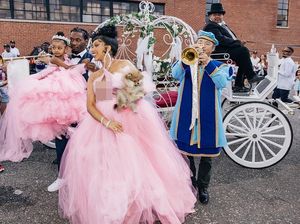 10 Foto Pesta Ultah Anak Cardi B, Baru 3 Tahun Dapat Kado Kalung Rp 2 Miliar 10 Foto Pesta Ultah Anak Cardi B, Baru 3 Tahun Dapat Kado Kalung Rp 2 Miliar