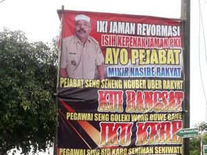 Kades Pemasang Baliho Enak Zaman PKI: Minta Maaf, Lalu Ngamuk ke Satgas Kades Pemasang Baliho Enak Zaman PKI: Minta Maaf, Lalu Ngamuk ke Satgas