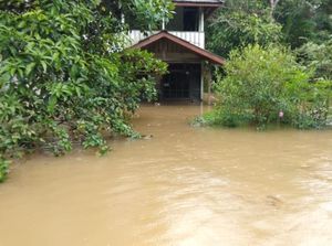 Kalbar Dilanda Banjir, 4.800 Warga Terdampak-Puluhan Fasum Rusak