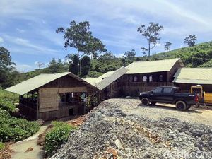 Melihat Bedeng Mewah, Hunian WNA China di Area Tambang Sukabumi
