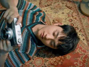 Tentang Rose, Title Track di Album Solo D.O EXO Tentang Rose, Title Track di Album Solo D.O EXO