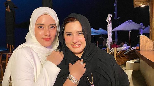 8 Potret Fadia Arafiq, Kakak Fairuz A Rafiq yang Jadi Bupati Pekalongan