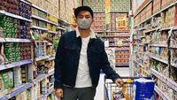 Keseruan Ananda Omesh Saat Makan Pizza dan Rayakan Ulang Tahun Anak