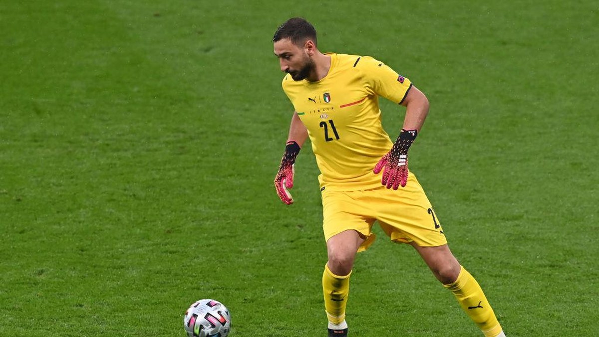 Gianluigi Donnarumma datang, PSG kini punya delapan kiper! (Getty Images/Facundo Arrizabalaga - Pool)