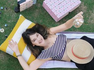 Heboh, Luna Maya Pakai Bikini Seharga Rp 5 Juta Heboh, Luna Maya Pakai Bikini Seharga Rp 5 Juta