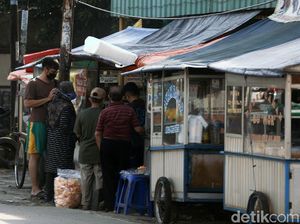Perlawanan Pedagang ke Aparat Kala PPKM Darurat Dinilai karena Terpaksa Perlawanan Pedagang ke Aparat Kala PPKM Darurat Dinilai karena Terpaksa