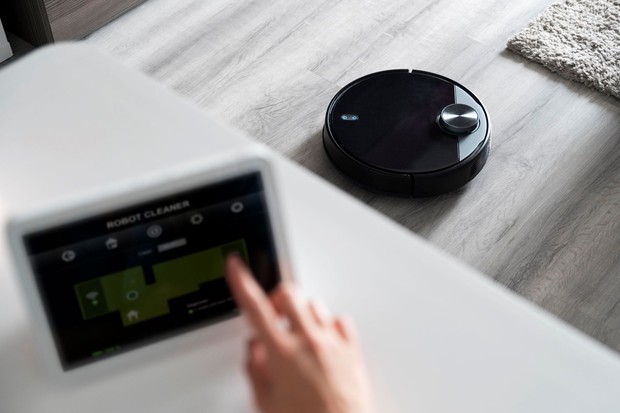 Robot vacuum cleaner