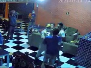 Warkop Pasutri Korban Pemukulan Satpol PP Gowa Diadukan ke DPRD Warkop Pasutri Korban Pemukulan Satpol PP Gowa Diadukan ke DPRD