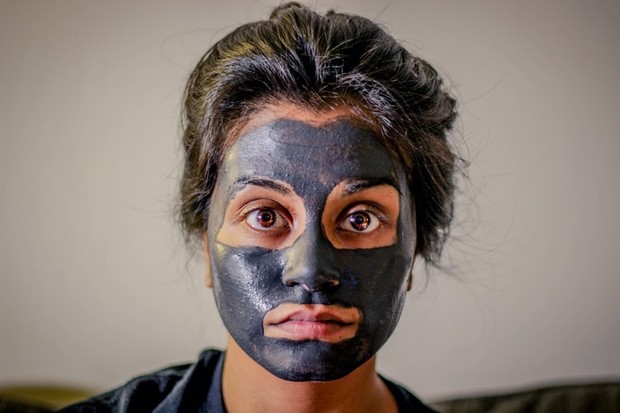 Tidak Memperhatikan Jangka Pemakaian Clay Mask/Foto : unsplash.com/Chris Knight Tidak Memperhatikan Jangka Pemakaian Clay Mask