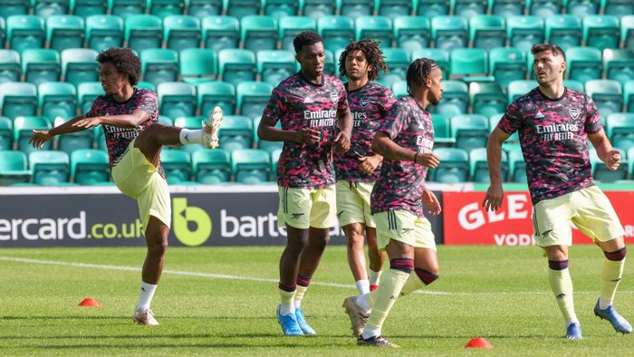 Willian EDINBURGH, SCOTLAND - JULY 13: Willian of Arsenal pre match warm up at Easter Road on July 13, 2021 in Edinburgh, Scotland. (Photo by Steve Welsh/Getty Images)