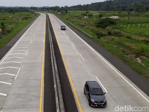 Begini Lengangnya Jalan Tol di Boyolali Saat Exit Tol Ditutup Begini Lengangnya Jalan Tol di Boyolali Saat Exit Tol Ditutup