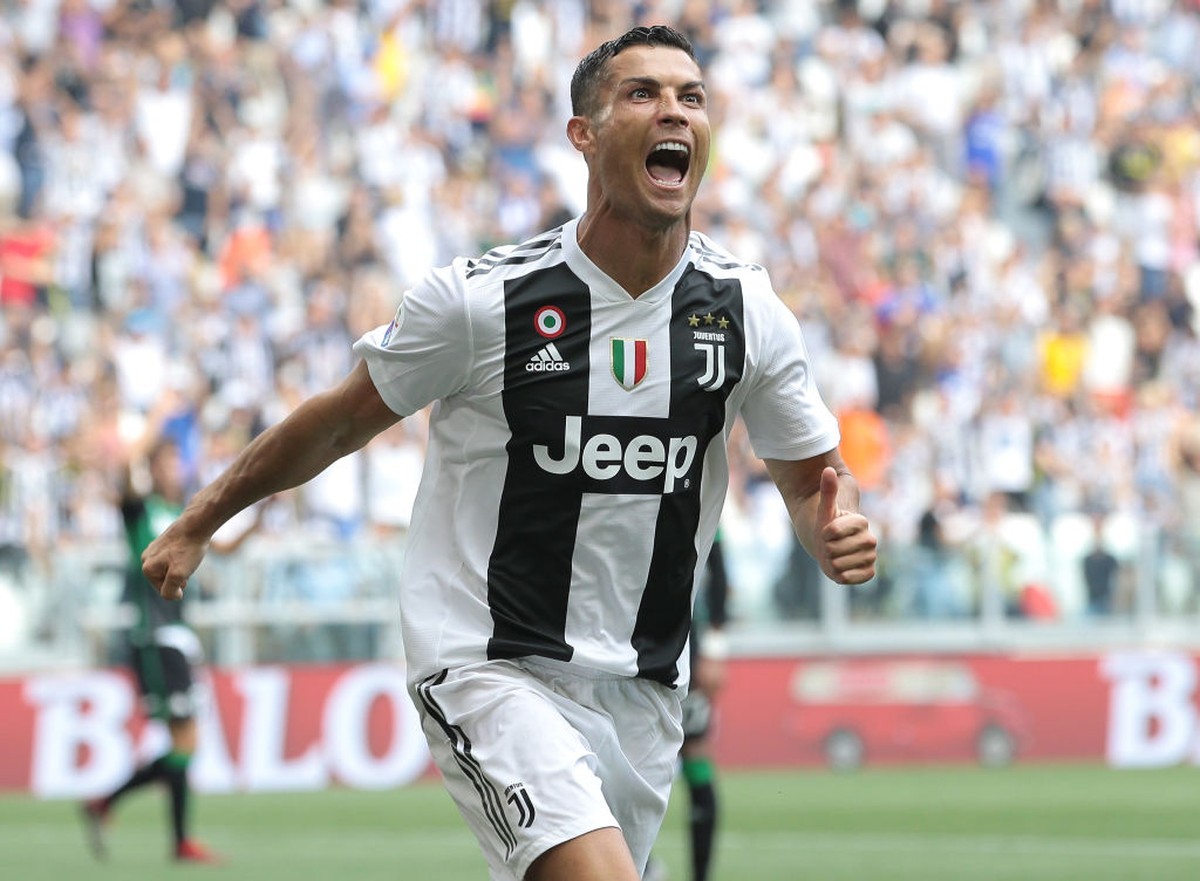 Case Closed! Cristiano Ronalo Bertahan di Juventus (Getty Images)