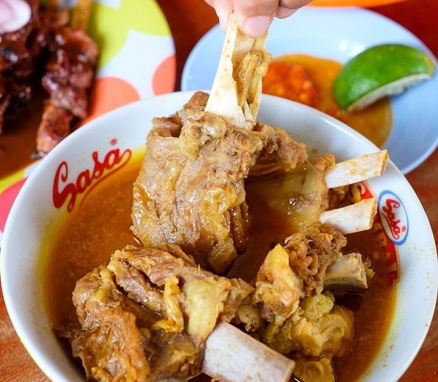 Gulai kambing Sumatera Barat (foto: instagram.com/amazingindonesiafood) Gulai kambing Sumatera Barat (foto: instagram.com/amazingindonesiafood)