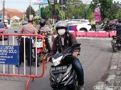 Jalan Adi Sucipto Solo Ditutup, Masih Banyak Pemotor Melintas