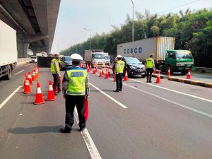 Syarat biar Lolos Penyekatan di Tol Jakarta-Cikampek Syarat biar Lolos Penyekatan di Tol Jakarta-Cikampek