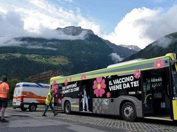 Kenalan dengan Sasa, Bus Vaksinasi Keliling di Italia