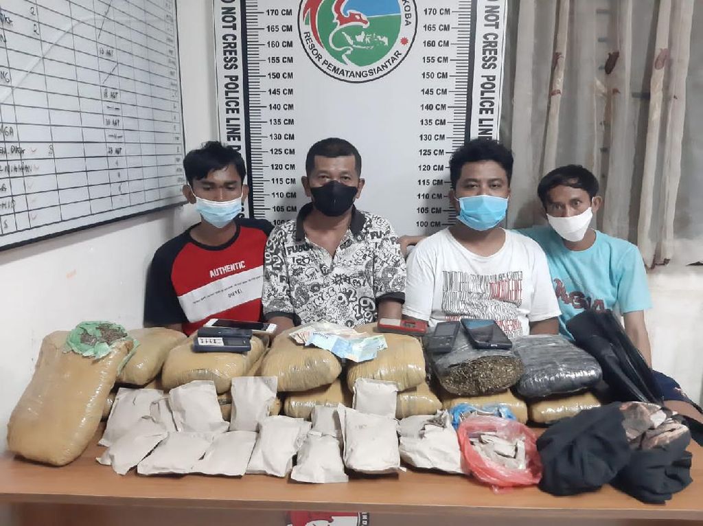 Polisi Ungkap Peredaran 14,5 Kg Ganja asal Aceh di Pematangsiantar