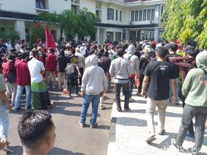 Usai Didemo, Pemkot Banjar Izinkan Toko Non Esensial di Pasar Berjualan
