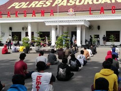 Ratusan Remaja yang Bikin Onar di Kota Pasuruan Jalani Swab Antigen