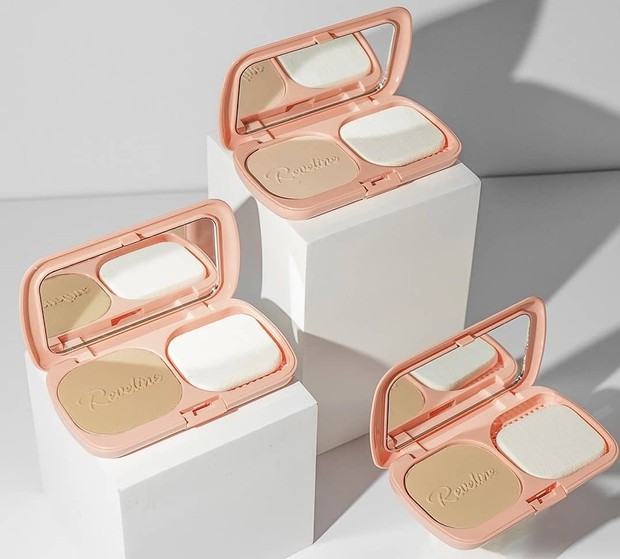 Reveline Brightening Tow Way Cake/Foto: Instagram.com/reveline.official compact powder