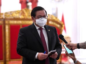 Setneg Terima Berkas Pemecatan Sambo Setneg Terima Berkas Pemecatan Sambo