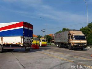 Hari Pertama Jateng Ditutup, Ratusan Kendaraan Diputar Balik di Brebes Hari Pertama Jateng Ditutup, Ratusan Kendaraan Diputar Balik di Brebes