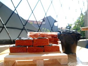 Mungil! Tren Kue Lebaran Unik, Berbentuk Ulat dan Obat Nyamuk Mungil! Tren Kue Lebaran Unik, Berbentuk Ulat dan Obat Nyamuk