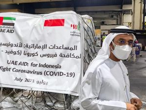 Perangi COVID-19, UEA Kirim 54 Ton Bantuan Kesehatan ke Indonesia