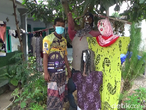 Saat Orang-orangan Dipercaya Jaga Warga Lumajang dari Corona Saat Orang-orangan Dipercaya Jaga Warga Lumajang dari Corona