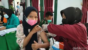 Anak Usia 12-18 Tahun di Ciamis Mulai Divaksinasi Corona