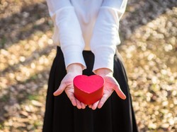 Cewek Nembak Duluan, Kenapa Nggak? Ini Cara Nyatakan Cintanya