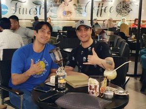 Gaya Kulineran Ferry Irawan yang Ternyata Seorang Foodies