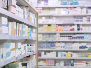 Kacau! Perusahaan Obat Bakal Tutup 900 Tokonya, Ada Apa? Kacau! Perusahaan Obat Bakal Tutup 900 Tokonya, Ada Apa?