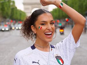 Potret Seksi Jessica Aidi, Dinikahi Verratti Setelah Italia Juara Euro 2020 Potret Seksi Jessica Aidi, Dinikahi Verratti Setelah Italia Juara Euro 2020