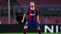 Dilansir dari Transfermarkt, Miralem Pjanic (30 tahun) di posisi keima. Pjanic dibeli Barca dari Juve seharga 60 juta Euro atau setara Rp 1 triliun pada 2020 (Getty)