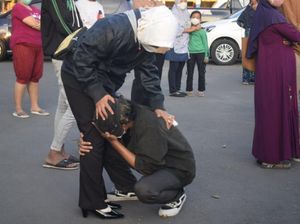 Rasa Haru Warnai Pertemuan Ortu-Remaja Ikut Demo Tolak PPKM Darurat di Pasuruan