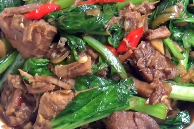 Resep tumis daging kurban sawi pedas/ Foto: youtube.com/dapursyifa Resep tumis daging kurban sawi pedas enak dan lezat/ Foto: youtube.com/dapursyifa