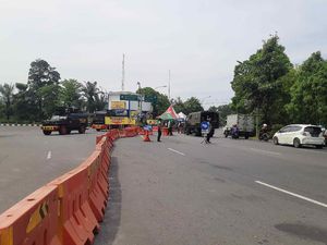 Weekend, Begini Situasi Bundaran Waru Saat PPKM Darurat Diperpanjang Weekend, Begini Situasi Bundaran Waru Saat PPKM Darurat Diperpanjang