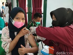 Anak-anak di Ciamis Divaksinasi, Peserta: Biar Nggak Terpapar Corona