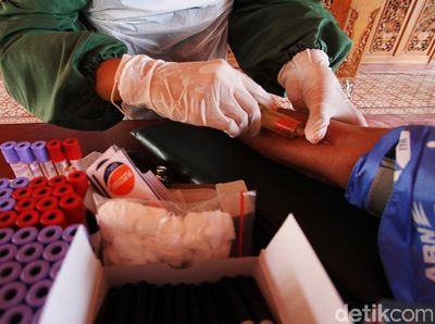 Aksi Donor Plasma Konvalesen di Solo