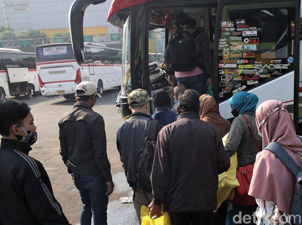 Aturan Baru Mudik Lebaran 2022 Lengkap, PCR-Antigen hingga Syarat Booster Aturan Baru Mudik Lebaran 2022 Lengkap, PCR-Antigen hingga Syarat Booster