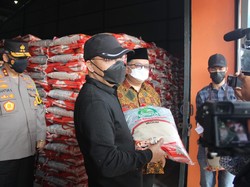 Bansos PPKM Darurat 1.226 Ton Beras Disalurkan ke Warga Bengkulu