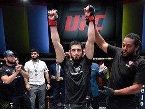 Islam Makhachev Susah Payah Taklukkan Thiago Moises di UFC Vegas 31 Islam Makhachev Susah Payah Taklukkan Thiago Moises di UFC Vegas 31