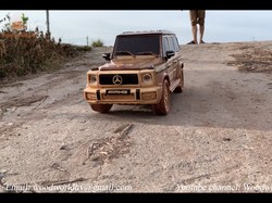 Unik Banget! Mercedes-Benz G63 AMG Ini Dibuat dari Kayu