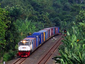 KAI Gratiskan Pengiriman 122 Ton Oksigen dari Surabaya ke Jakarta