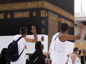 Gubsu Ingatkan Jemaah Haji Suhu di Arab Bisa Capai 50 Derajat Celcius Gubsu Ingatkan Jemaah Haji Suhu di Arab Bisa Capai 50 Derajat Celcius
