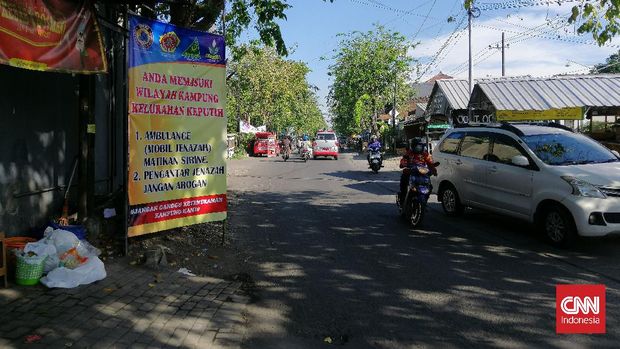 Resah Raung Mobil Jenazah Resah Raung Mobil Jenazah