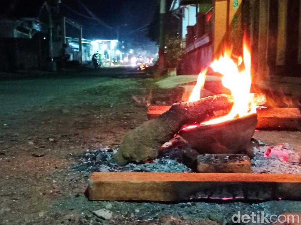 Warga Banyuwangi Coba Usir Wabah Corona dengan Tradisi Pelkudukan Warga Banyuwangi Coba Usir Wabah Corona dengan Tradisi Pelkudukan
